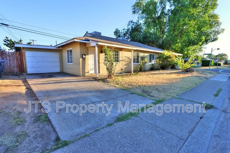 Cozy 2 bed 1 bath Unit in South Tahoe Park! property image