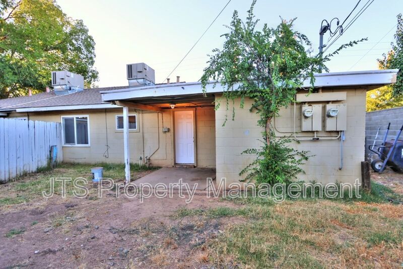 Cozy 2 bed 1 bath Unit in South Tahoe Park! property image