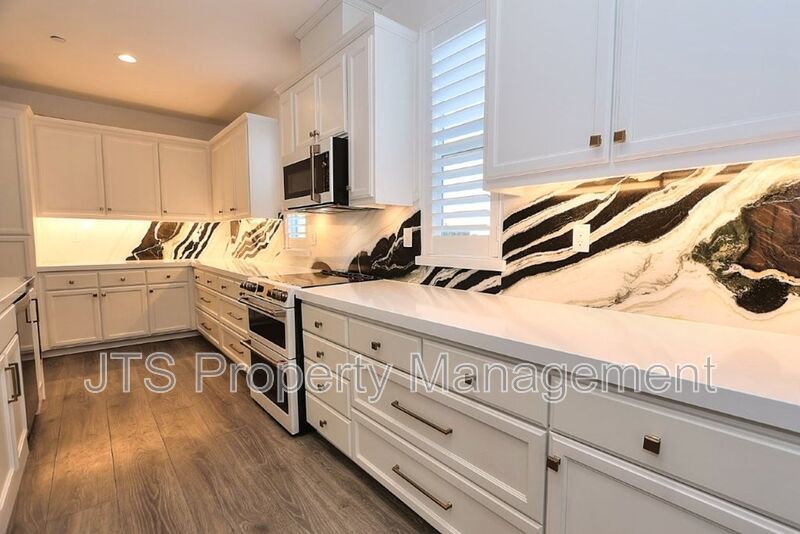 2,680 SF Fair Oaks Home | 3 Bedrooms + 2 Flex Rooms + Outdoor Kitchen property image