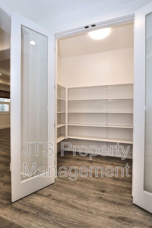 2,680 SF Fair Oaks Home | 3 Bedrooms + 2 Flex Rooms + Outdoor Kitchen property image
