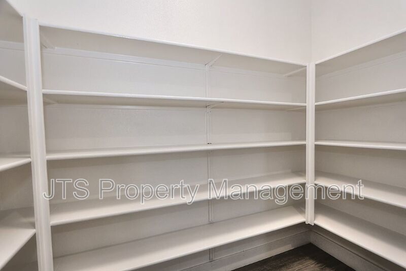 2,680 SF Fair Oaks Home | 3 Bedrooms + 2 Flex Rooms + Outdoor Kitchen property image