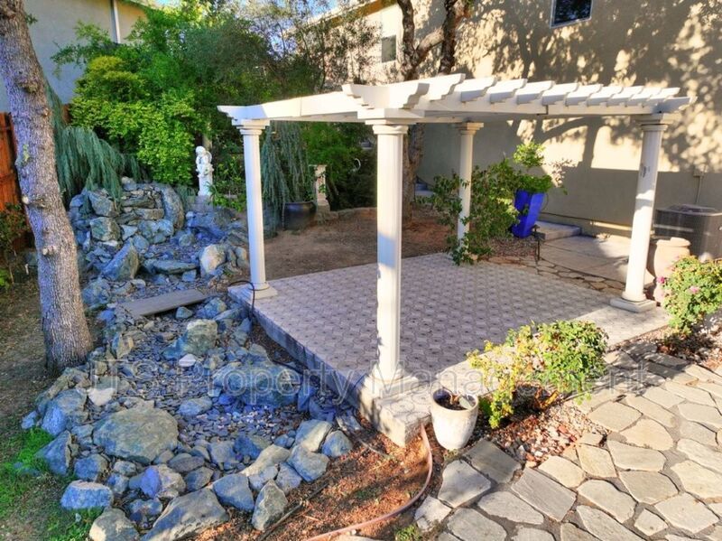 2,680 SF Fair Oaks Home | 3 Bedrooms + 2 Flex Rooms + Outdoor Kitchen property image