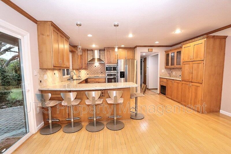 Fair Oaks Beauty off Winding Way- Available Soon! property image