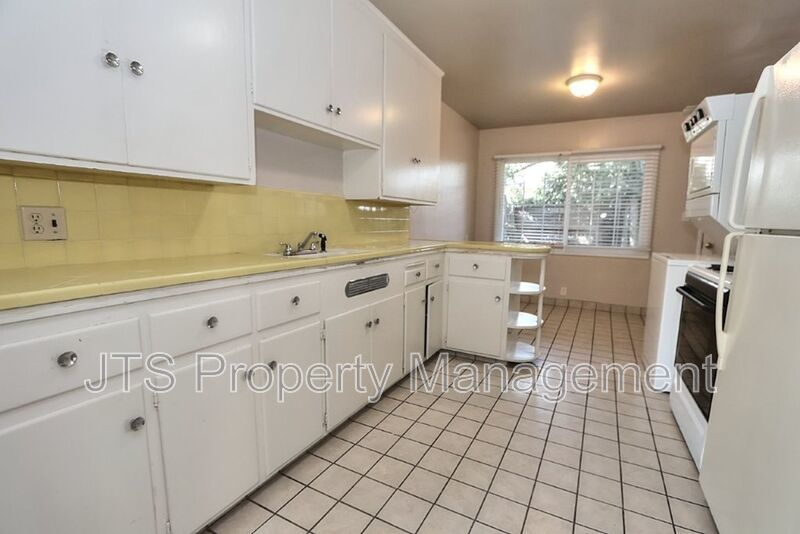 Nice 2 bed Duplex Coming Available Now! property image