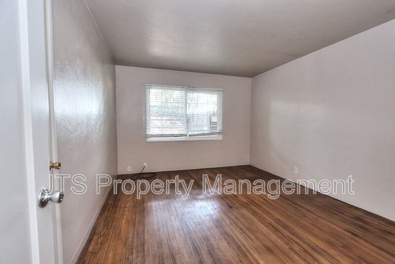 Nice 2 bed Duplex Coming Available Now! property image