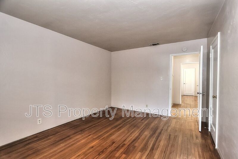 Nice 2 bed Duplex Coming Available Now! property image