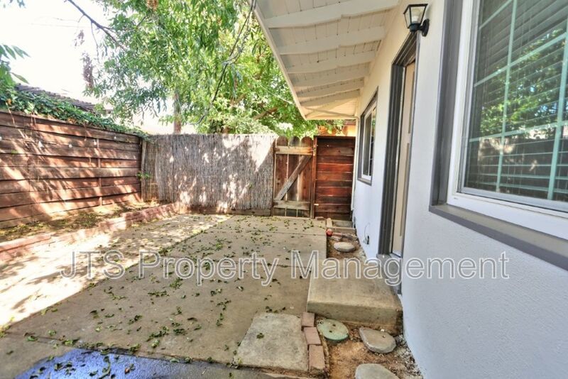 Nice 2 bed Duplex Coming Available Now! property image