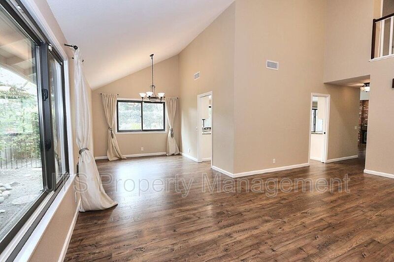 Incredible Gold River Home Steps from the American River Bike Trail! property image