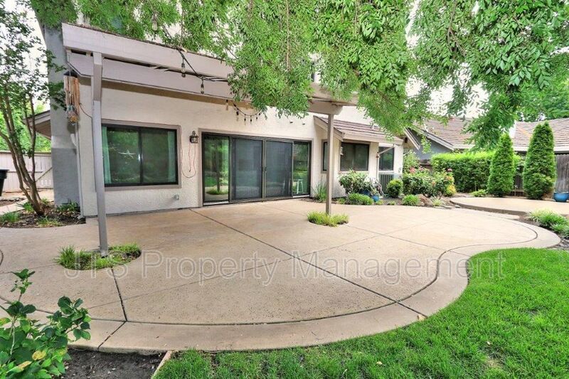 Incredible Gold River Home Steps from the American River Bike Trail! property image