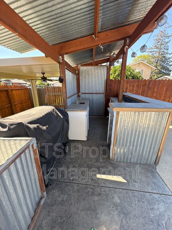 Resort-Style Retreat in Rancho Cordova for Rent property image