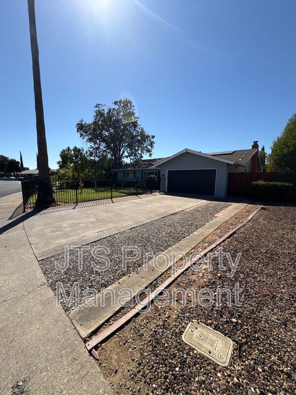Resort-Style Retreat in Rancho Cordova for Rent property image