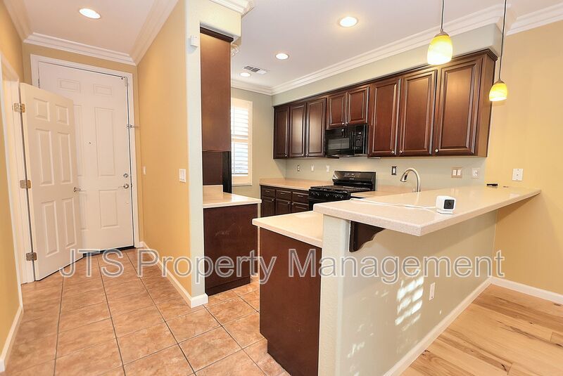 Beautiful West Sacramento Home Available Now! property image