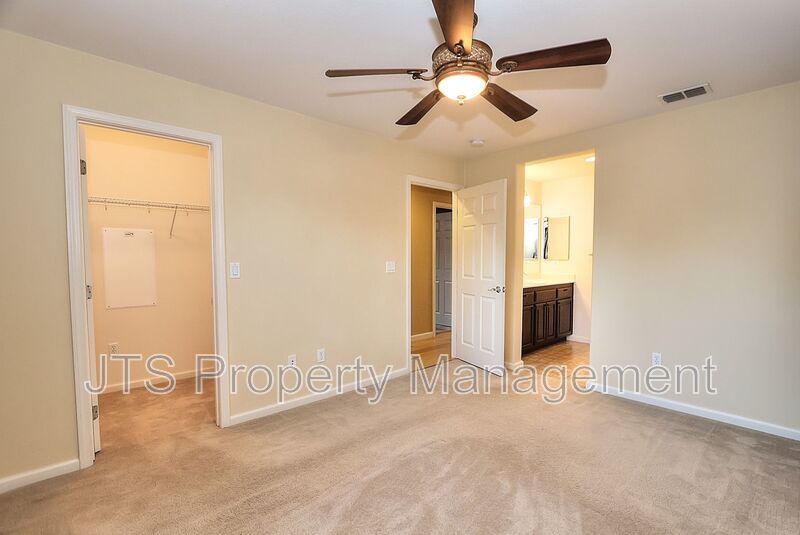 Beautiful West Sacramento Home Available Now! property image