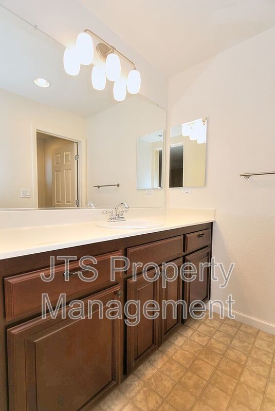 Beautiful West Sacramento Home Available Now! property image