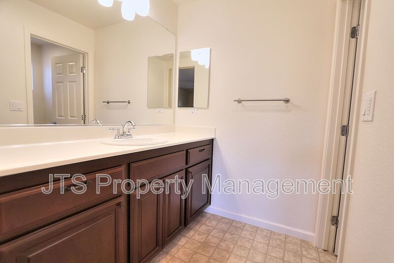 Beautiful West Sacramento Home Available Now! property image