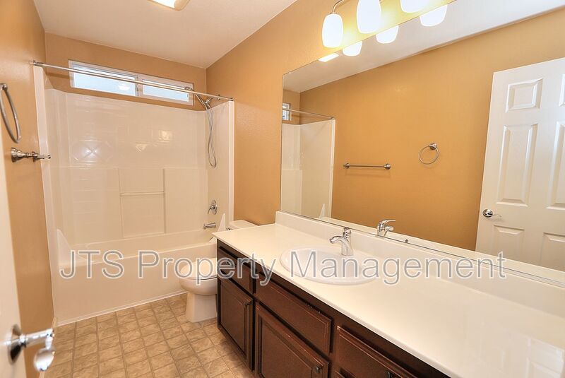Beautiful West Sacramento Home Available Now! property image