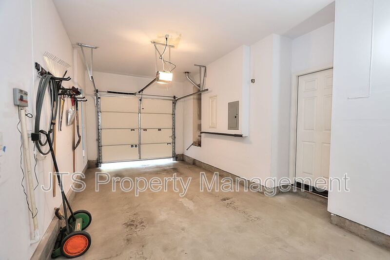 Beautiful West Sacramento Home Available Now! property image