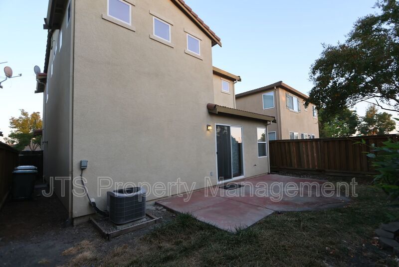 Beautiful West Sacramento Home Available Now! property image