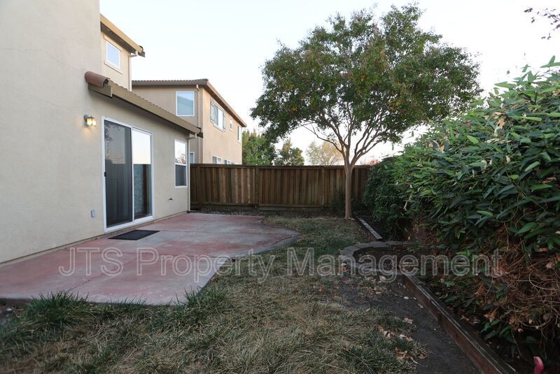 Beautiful West Sacramento Home Available Now! property image