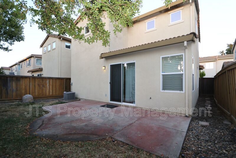 Beautiful West Sacramento Home Available Now! property image