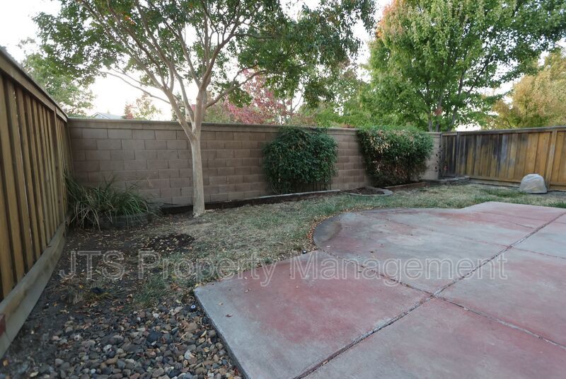 Beautiful West Sacramento Home Available Now! property image