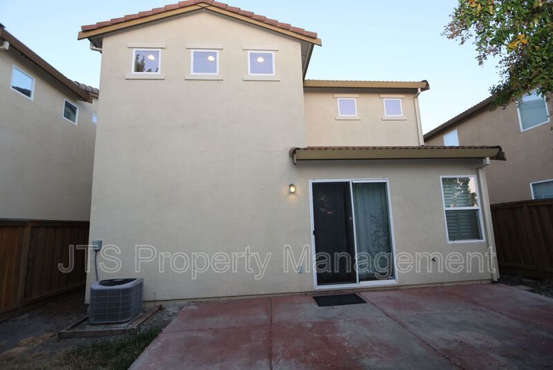 Beautiful West Sacramento Home Available Now! property image