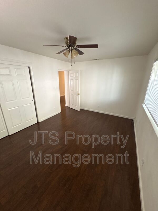 2 Bedroom House with Backyard for Rent! property image