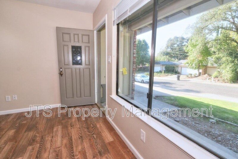 Nice Updated Fair Oaks Duplex Available Now! property image
