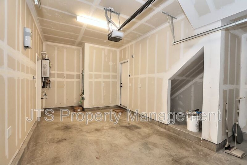 Beautiful Townhome Style Property for Rent! property image