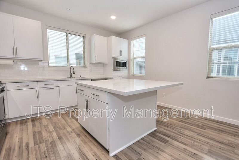 Beautiful Townhome Style Property for Rent! property image