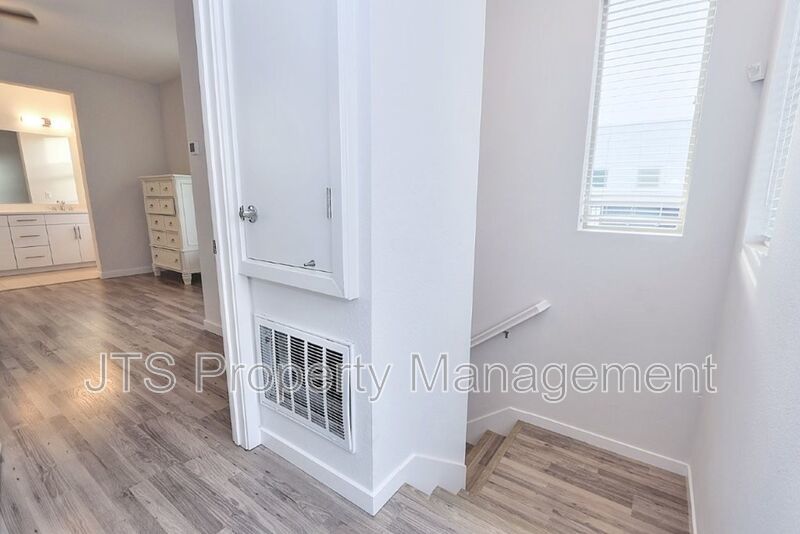 Beautiful Townhome Style Property for Rent! property image