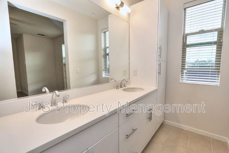 Beautiful Townhome Style Property for Rent! property image