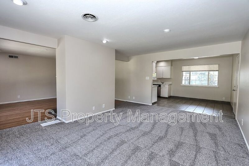 Beautiful Ranch Style 1 Level S. Land Park Drive Home with a Pool! property image