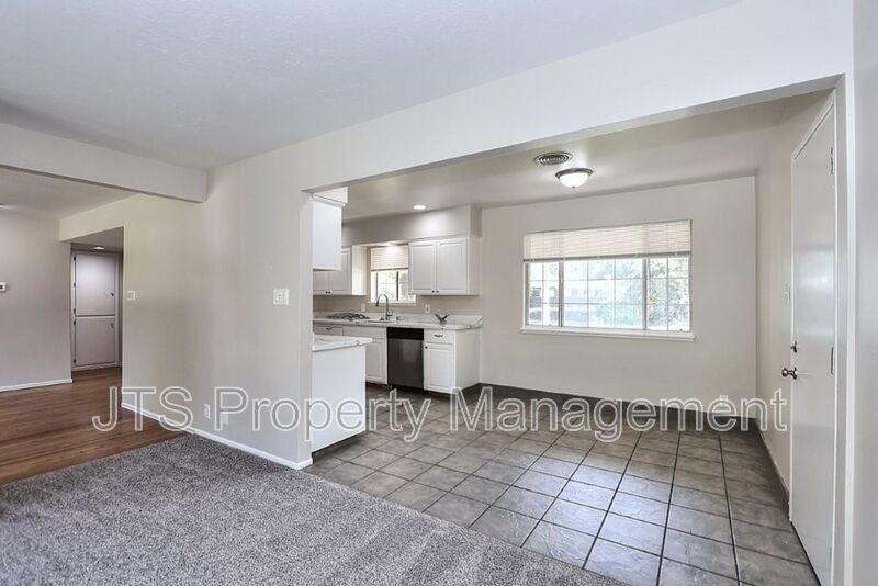 Beautiful Ranch Style 1 Level S. Land Park Drive Home with a Pool! property image