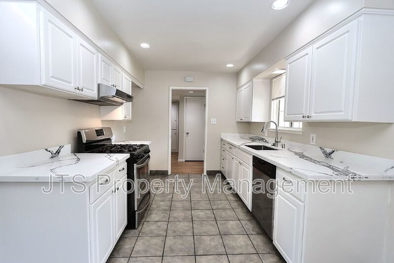 Beautiful Ranch Style 1 Level S. Land Park Drive Home with a Pool! property image