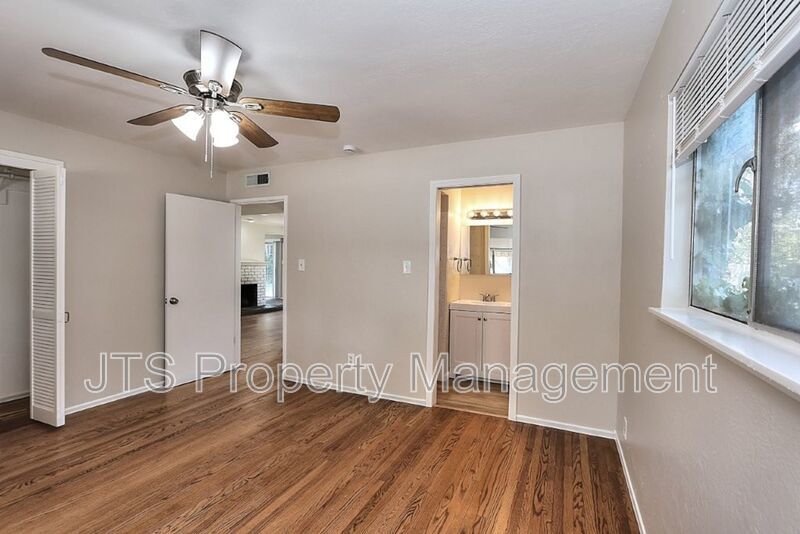 Beautiful Ranch Style 1 Level S. Land Park Drive Home with a Pool! property image