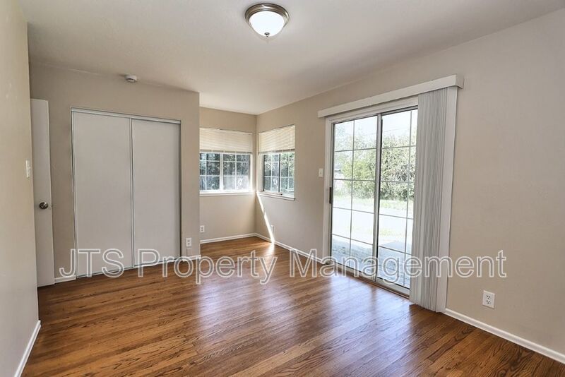 Beautiful Ranch Style 1 Level S. Land Park Drive Home with a Pool! property image