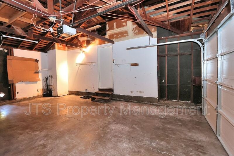 Beautiful Ranch Style 1 Level S. Land Park Drive Home with a Pool! property image