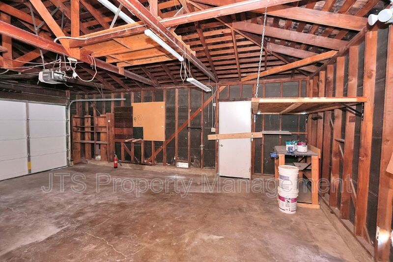 Beautiful Ranch Style 1 Level S. Land Park Drive Home with a Pool! property image