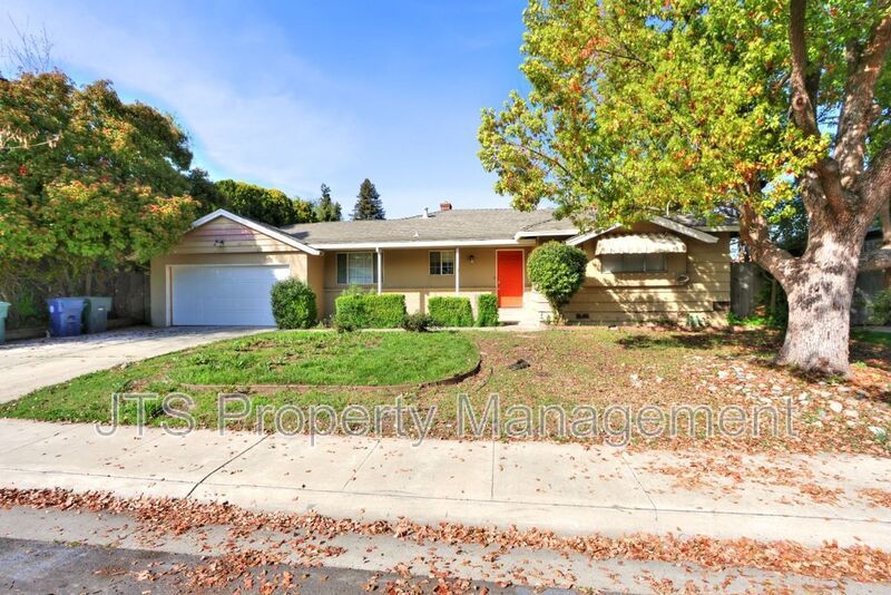 Beautiful Ranch Style 1 Level S. Land Park Drive Home with a Pool! property image