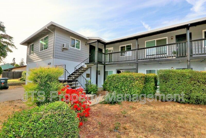 Spacious 2 Bedroom Upper Level Unit Across from the UC Davis Medical Center! property image