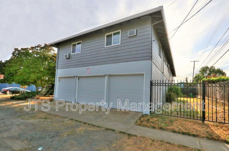 Spacious 2 Bedroom Upper Level Unit Across from the UC Davis Medical Center! property image