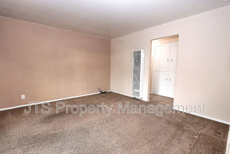 Spacious 2 Bedroom Upper Level Unit Across from the UC Davis Medical Center! property image