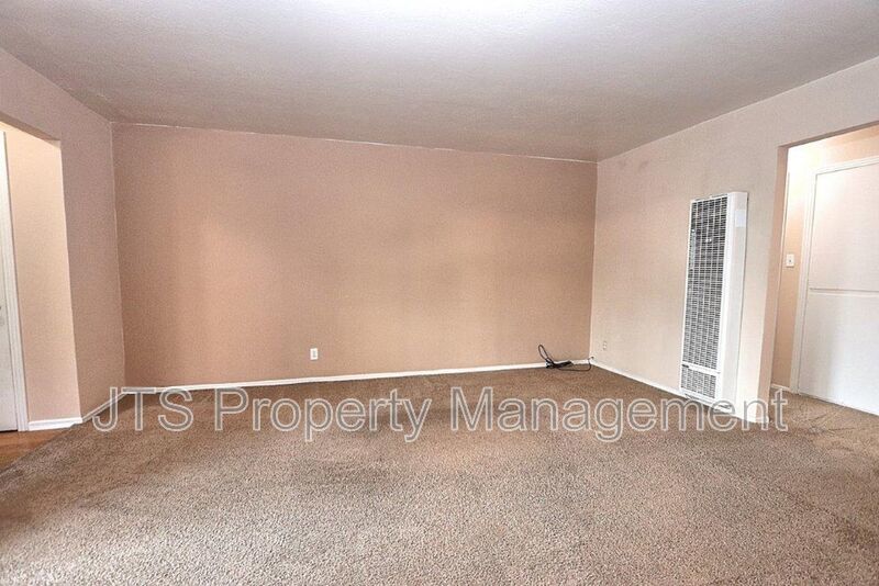 Spacious 2 Bedroom Upper Level Unit Across from the UC Davis Medical Center! property image