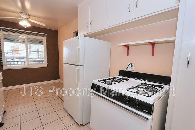 Spacious 2 Bedroom Upper Level Unit Across from the UC Davis Medical Center! property image