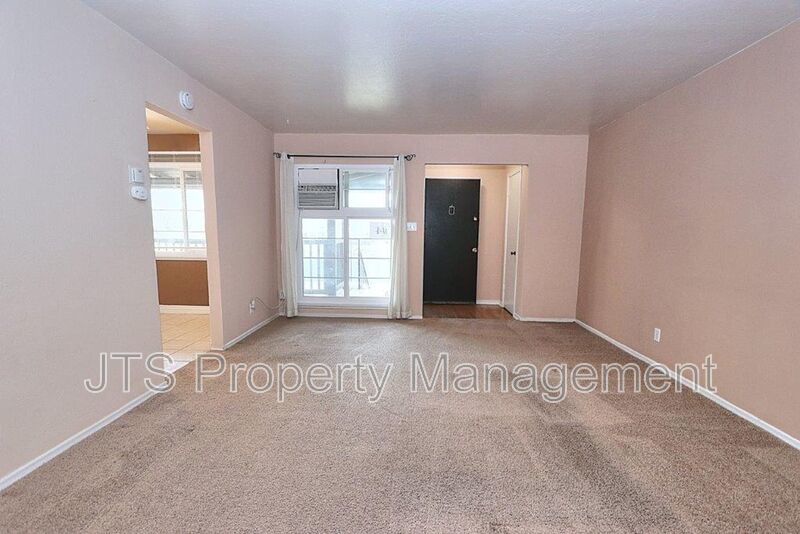 Spacious 2 Bedroom Upper Level Unit Across from the UC Davis Medical Center! property image