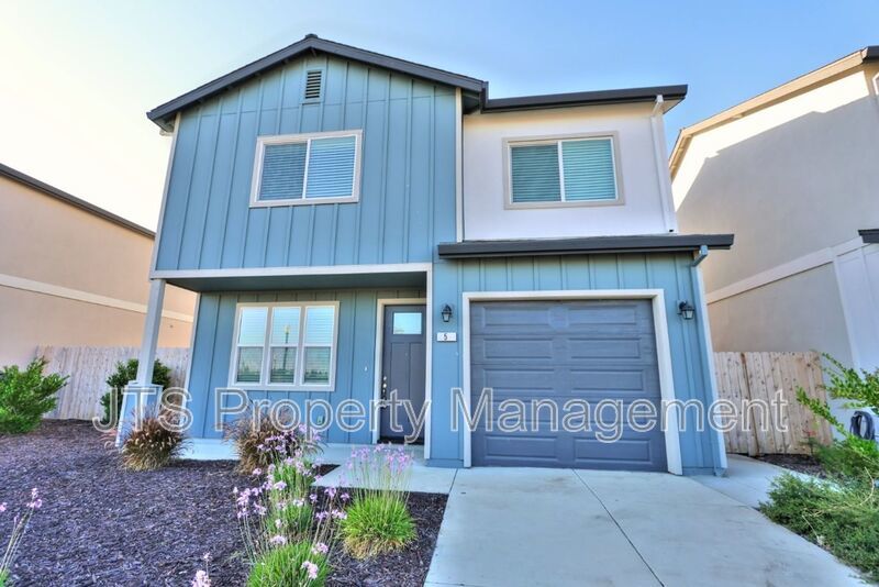 Beautiful Newer Construction Solar Home Coming Soon!! property image