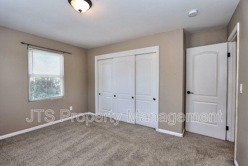 Gorgeous 3 bedroom + Den, Curtis Park Home Available! property image