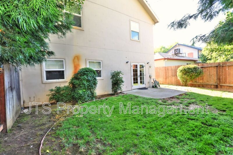 Gorgeous 3 bedroom + Den, Curtis Park Home Available! property image