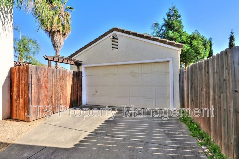 Nice Elk Grove Home in Prime Location! property image